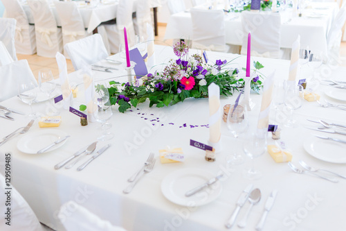 schön gedeckter Tisch bei einer Hochzeit\ schön gedeckter Tisch bei einer Hochzeit\