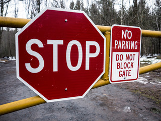 Stop, Do not block gate