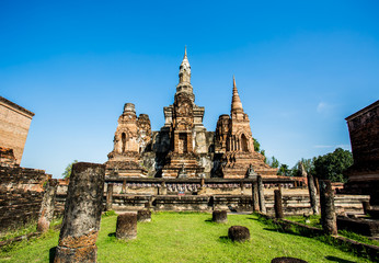 Fototapeta na wymiar ancient remains of world heritage sukhothai historical park Thai