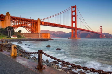 Fotobehang San Francisco San Francisco. Afbeelding van Golden Gate Bridge in San Francisco, Californië tijdens zonsopgang.