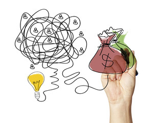 hand drawing light bulb