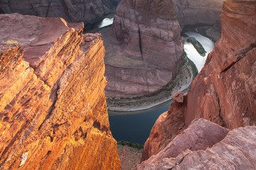 looking down the horseshoe bend © Benoit