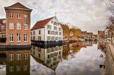 Fototapeta na wymiar Canal in Lier