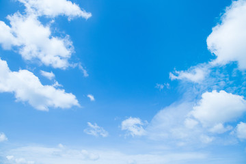 Obraz na płótnie Canvas blure sky with clouds