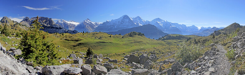 Fototapeta na wymiar alpen: eiger, mönch und jungfrau, schweiz 