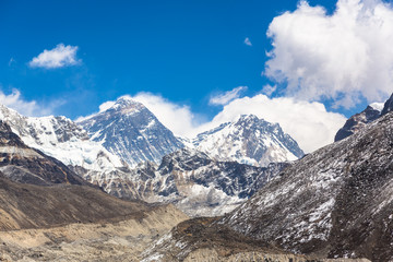 Fototapeta na wymiar Everest view from Gokyo valley
