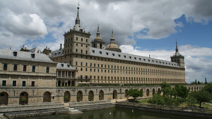 Fototapeta na wymiar Real Monasterio de San Lorenzo de El Escorial, Madrid