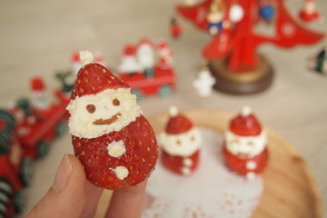 Cute Little Ichigo Strawberry and Cream Santa Claus - a healthy Christmas Treat
