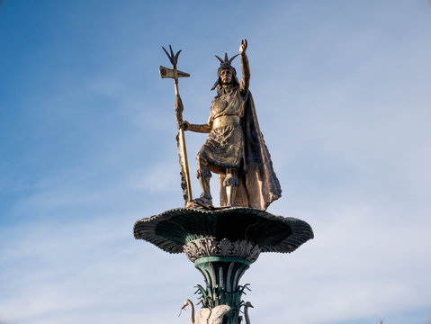 Manco Capac water fountain golden statue.