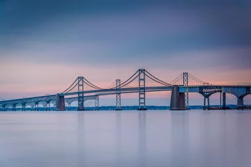 Fototapeten Langzeitbelichtung der Chesapeake Bay Bridge vom Sandy Point Sta © jonbilous