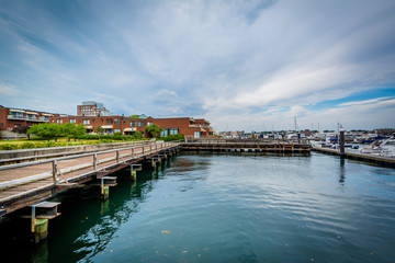 Fototapeta na wymiar The Charles River waterfront in Charlestown, Boston, Massachuset