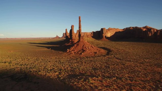 Monumen Valley Aerial Totem Pole 06 Sunset