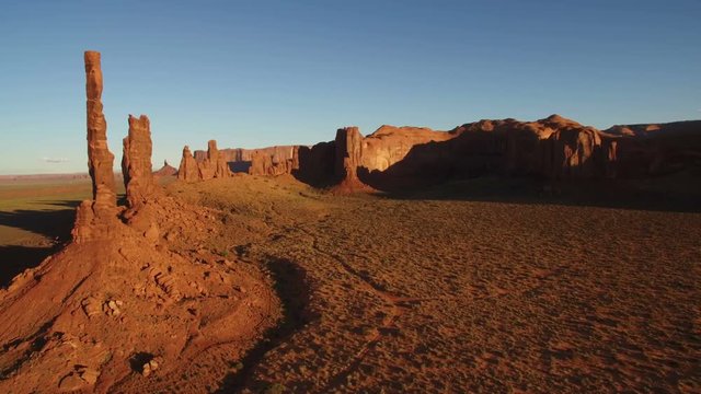 Monumen Valley Aerial Totem Pole 09 Sunset