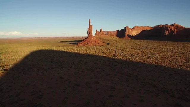 Monumen Valley Aerial Totem Pole 03 Sunset