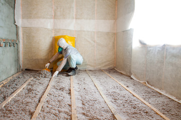 Master stacked cellulose insulation in the floor