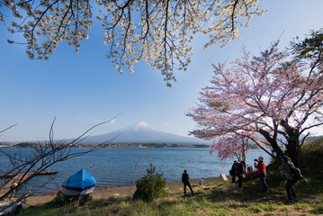 Mount Fuji and  lake Kawaguchiko with people
