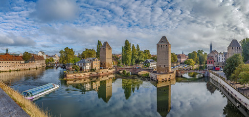 Naklejka premium Panorama of bridge Ponts Couverts, Strasbourg