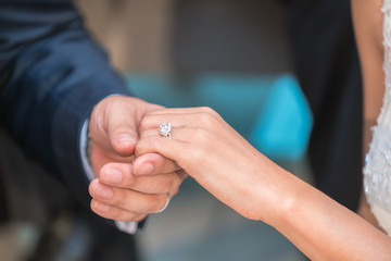 Obraz premium Wedding rings. Selective focus. 