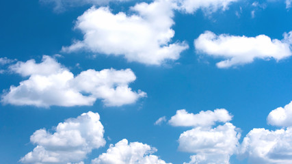 Obraz na płótnie Canvas White clouds on clear sky