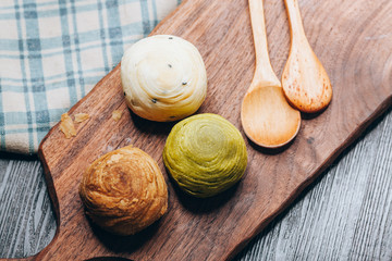 Suzhou style moon cakes, China