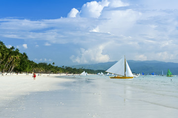 paraw segelboote boracay white beach philippinen