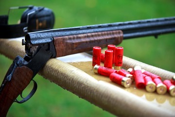 Hunting shotgun with bullets