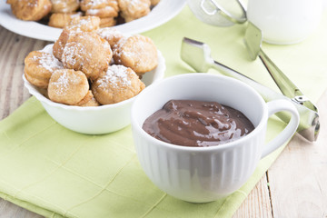Chocolate with buñuelos