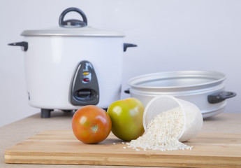 Automatic electric rice cooker