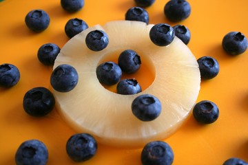 Ananas and blueberry