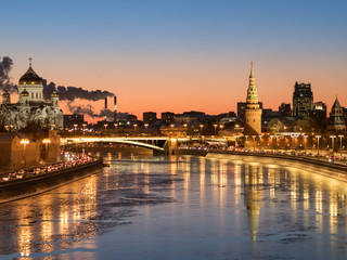 Fototapeta na wymiar Evening Moscow view of the Kremlin