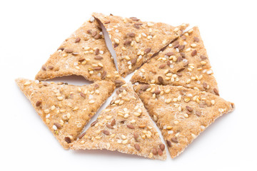 Toasted pita bread chips with herbal seasoning.