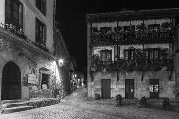 Santillana Del Mar. Santander.She is known popularly by the nickname of villa of three lies, since it neither is holy, not trowel, does not even have sea.                       