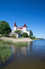 Schloss L&auml;ck&ouml; in V&auml;sterg&ouml;tland auf der Insel Kallands&ouml; im V&auml;nern geh&ouml;rt zu den Barockschl&ouml;ssern Schwedens.