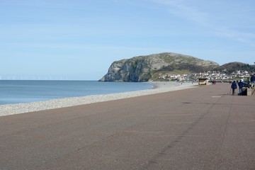 Llandudno seafront / promenade, Llandudno, North Wales, UK © tornadoflight