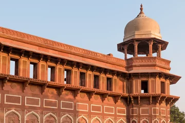 Zelfklevend Fotobehang Silhouette of the walls famous red fort tower dome Agra Fort in Uttar Predesh, India. © wittayayut