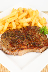 Rumpsteak mit Pommes