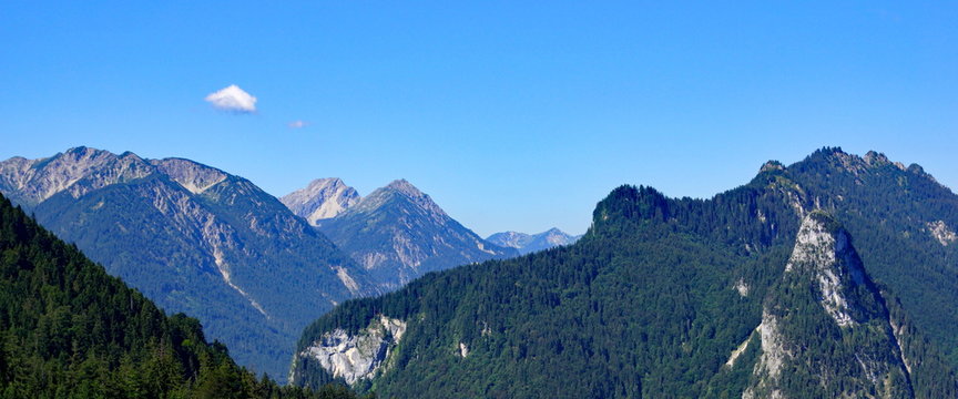 Blick vom Laber auf die AMMERGAUER ALPEN
( Bayern )