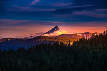 Mt Thielsen at Sunrise Oregon Landscape © Krzysztof Wiktor