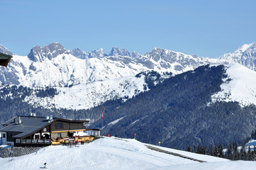 Fototapeta na wymiar Ski resort in the Austrian Alps