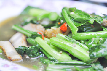 stir-fried kale with pork