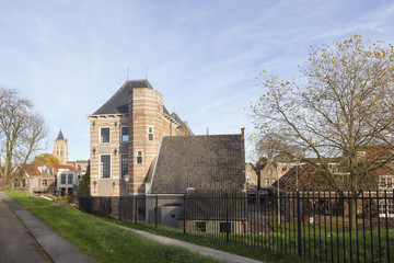 Fototapeta na wymiar tollhouse in dutch town of gorinchem in holland
