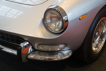 Headlight and bumper for a classic car