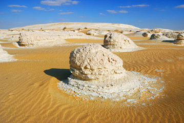 Fototapeta na wymiar White Desert, Sahara