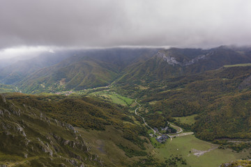 Vista de Fuente Dé desde El Cable (Cantabria - España).