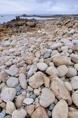 Gros galets bien lisses en Bretagne