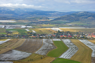 Krajobraz z polami i górami © Grzegorz Polak