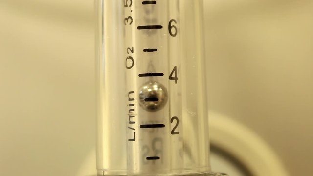 medical oxygen reductor with metal ball