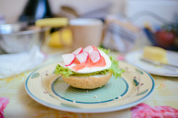 Vegetarian sandwich with fresh vegetables.