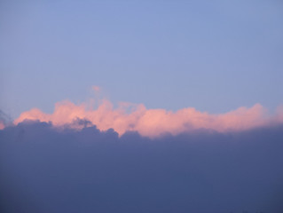 夕日に染まる雲