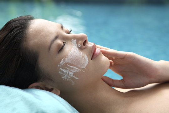Pearl dust for skin